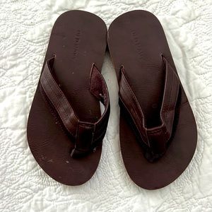 Size 12/13 Old navy Faux Leather Brown Sandals